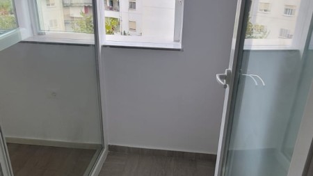 Apartament 1+1 - Shitje Rruga Eshref Frasheri