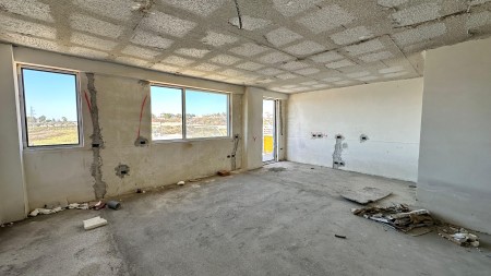 Apartment 3+1 - For sale Rruga Aleksander Konda