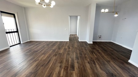 Apartment 3+1 - For Rent Rruga e Dibrës