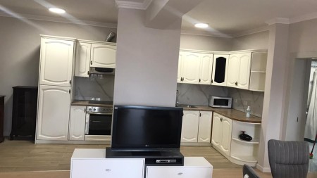 Apartment 3+1 - For Rent Rruga Sulejman Pasha
