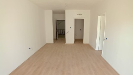 Apartment 2+1 - For sale Rruga Hamdi Garunja
