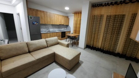 Apartament 1+1 - Qira Rruga Kongresi i Lushnjes