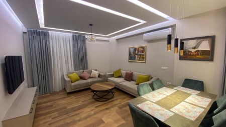 Apartament 2+1 - Qira Rruga Beniamin Kruta