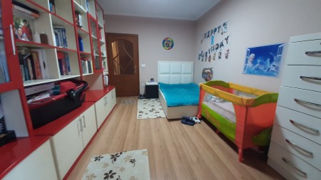 Apartament 4+1 - Shitje Rruga Idriz Dollaku