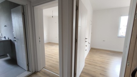 Apartament 1+1 - Shitje Rruga Çamëria
