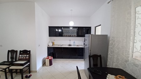 Apartament 2+1 - Qira Rruga Myslym Keta