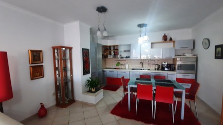 Apartament 2+1 - Qira Rruga Pjetër Bogdani