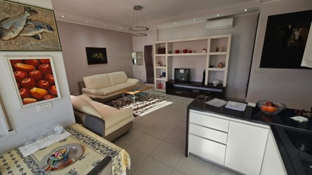 Apartment 2+1 - For sale Rruga Zonja Curre