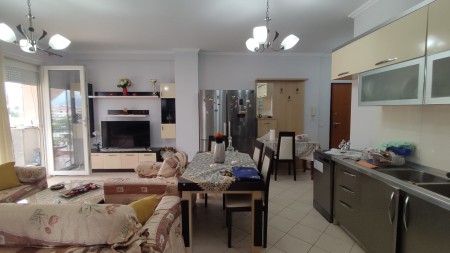 Apartment 2+1 - For sale Rruga Millosh Shutku