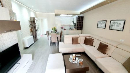 Apartament 2+1 - Shitje Rruga e Kosovarëve
