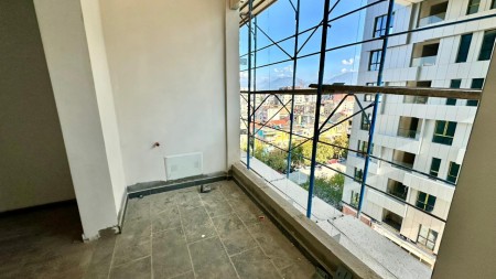 Apartament 2+1 - Shitje Kavaja Street