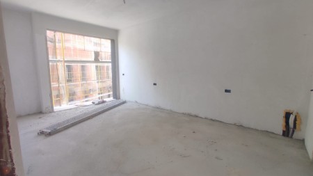 Apartament 3+1 - Shitje Rruga Hamdi Garunja