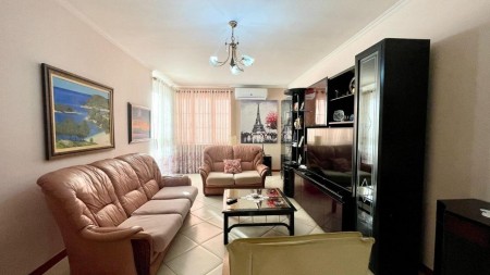 Apartament 3+1 - Shitje Rruga Medar Shtylla