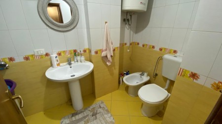Apartment 3+1 - For sale Rruga Don Bosko
