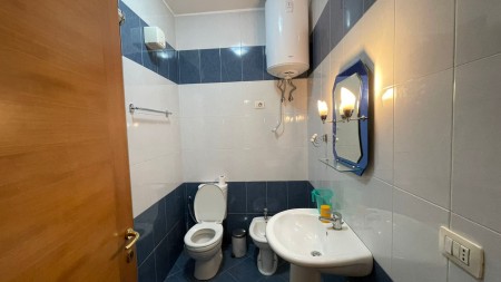 Apartament 2+1 - Qira Rruga Mustafa Matohiti