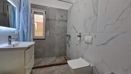 Apartment 2+1 - For Rent Rruga Peti