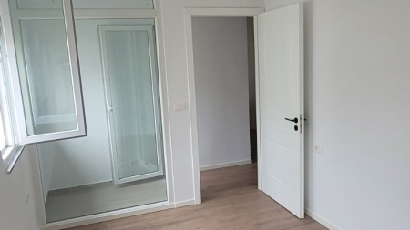 Apartament 1+1 - Shitje Rruga Eshref Frasheri