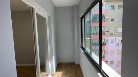 Apartament 1+1 - Shitje Rruga 5 Maji
