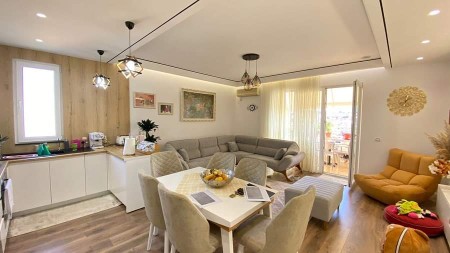 Apartment 2+1 - For sale Rruga Kadillari