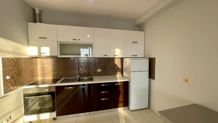 Apartament 1+1 - Qira Rruga Muhamet Deliu