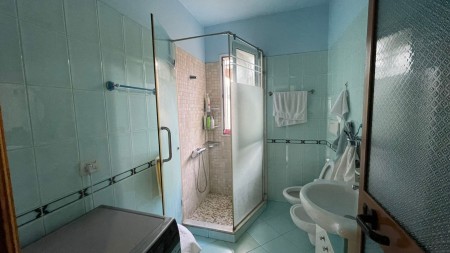 Apartament 3+1 - Shitje Rruga Bardhyl