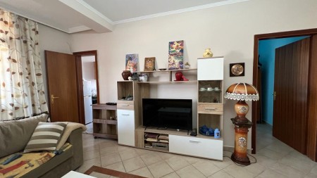 Apartment - For sale Rruga Tafaj