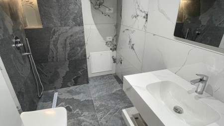 Apartament 1+1 - Shitje Rruga 5 Maji