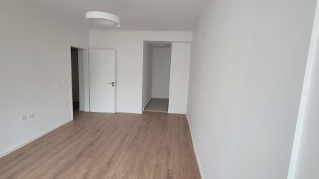 Apartament 1+1 - Shitje Rruga Eshref Frasheri