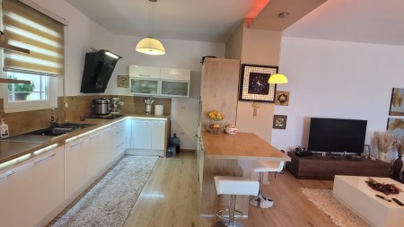 Apartament 3+1 - Shitje Rruga Shefqet Kuka