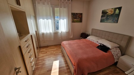 Apartment 2+1 - For sale Rruga Zonja Curre