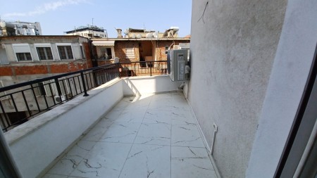 Apartament 2+1 - Qira Rruga Selma Riza
