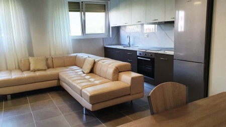 Apartament 2+1 - Qira Rruga Pasho Hysa