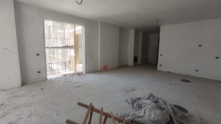 Apartament 3+1 - Shitje Rruga Hamdi Garunja