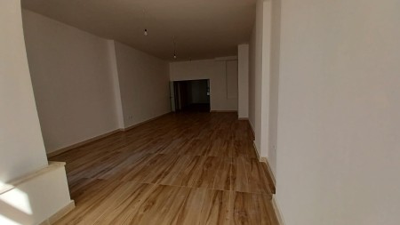 Njesi Biznesi - Qira Rruga Selman Riza