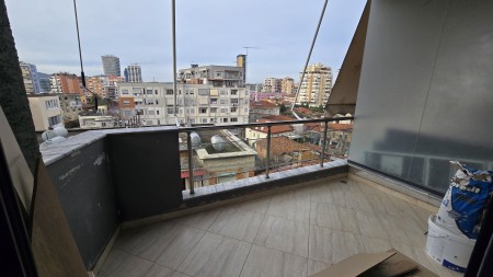 Apartament 2+1 - Shitje Rruga Beqir Luga