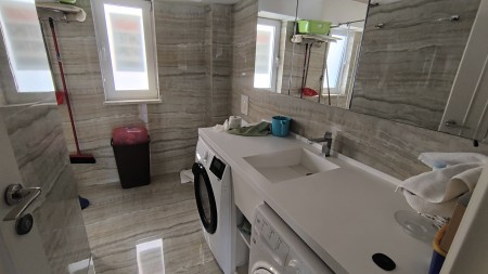 Apartment 2+1 - For sale Rruga Luigj Gurakuqi