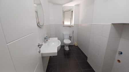 Apartament 2+1 - Shitje Rruga Asim Vokshi
