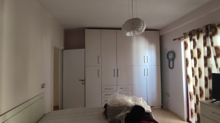 Apartament 2+1 - Qira Rruga Xhanfize Keko