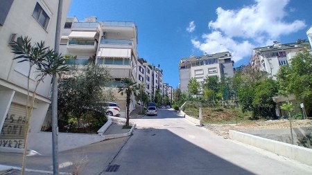 Apartament 2+1 - Qira Rruga Hamdi Sina