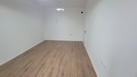 Apartament 1+1 - Shitje Rruga Eshref Frasheri