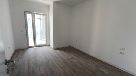 Apartament 1+1 - Shitje Rruga 5 Maji