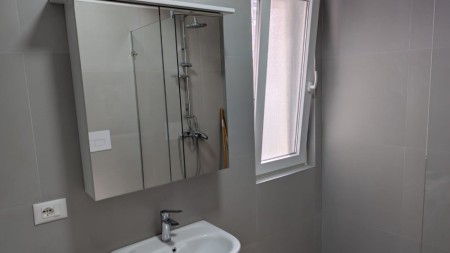 Apartament 2+1 - Qira Rruga Feizi Himzo