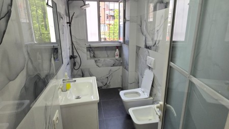 Apartament 2+1 - Shitje Kavaja Street