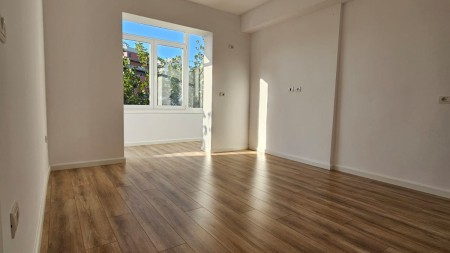 Apartament 1+1 - Shitje Kavaja Street
