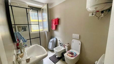 Apartament 1+1 - Shitje Rruga Aleksander Konda