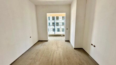 Apartament 2+1 - Shitje Kavaja Street