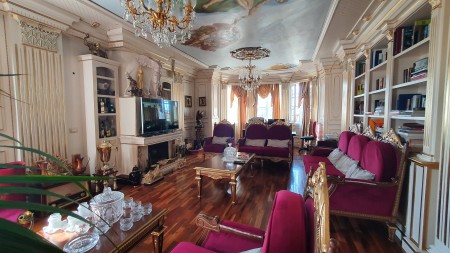 Villa - For sale Rruga Marie Kraja