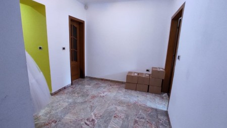Apartament 3+1 - Qira Rruga Abdyl Frashëri