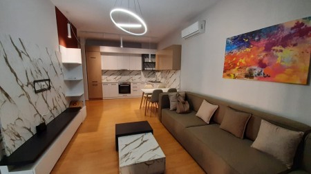 Apartament 2+1 - Qira Rruga Frederik Shiroka