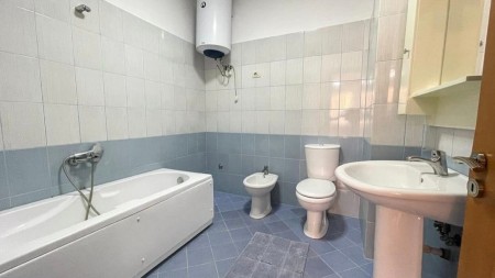 Apartament 2+1 - Qira Rruga Aleksandri i Madh